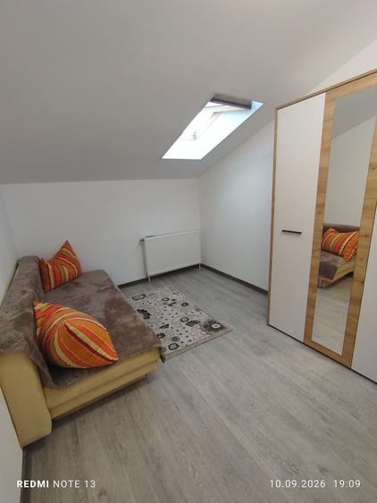 Casă cu 3 camere decomandat în Șelimbăr