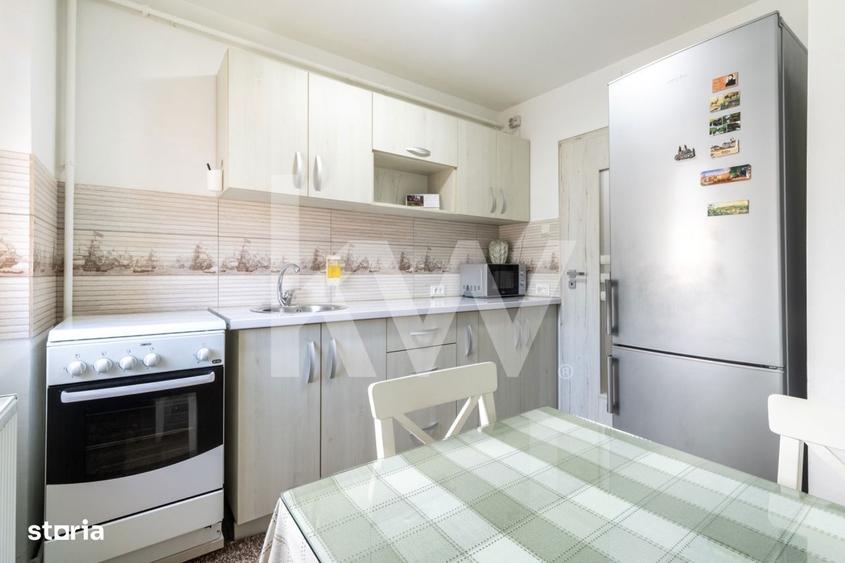 Apartament cu 3 camere semidecomandat, mobilat în Astra