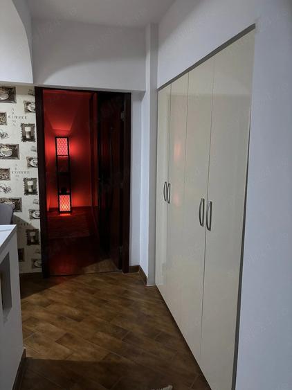 Garsonieră decomandată în Central