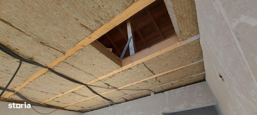 Casă cu 4 camere cu Teren 450 Mp în Periș