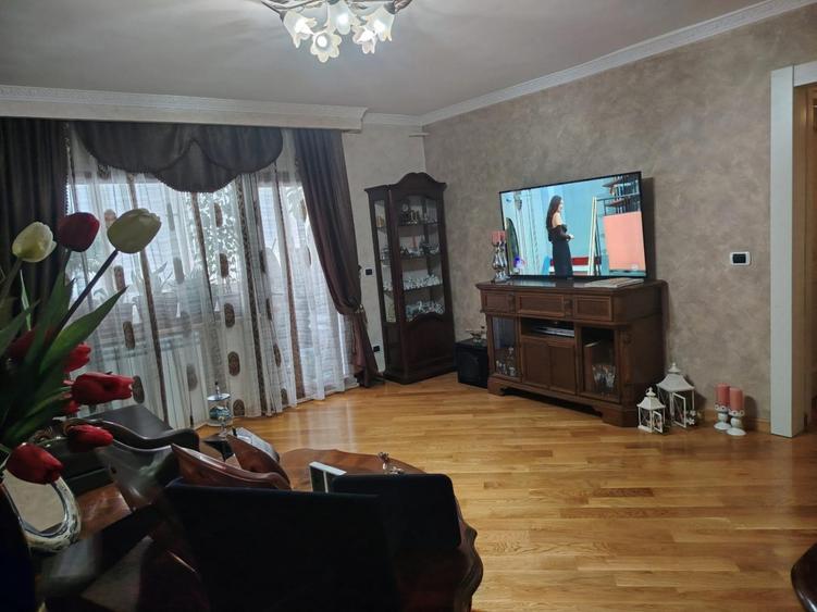 Apartament cu 3 camere decomandat, mobilat în Gară