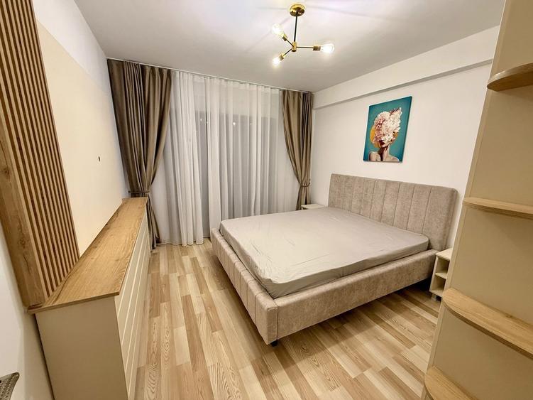 Apartament cu 2 camere decomandat în Km 5