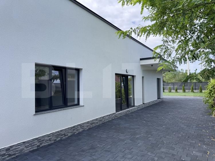 Casă individuală cu 3 camere cu Teren 480 Mp în Blejoi