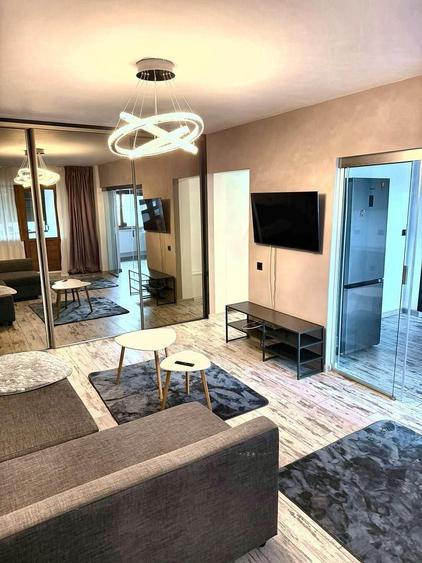 Apartament cu 2 camere decomandat în Central