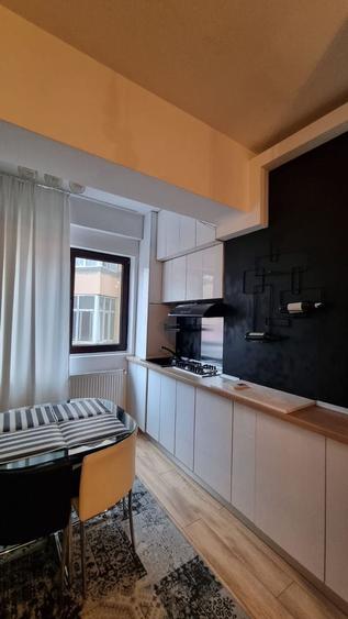 Apartament cu 2 camere semidecomandat, mobilat în Alba Iulia