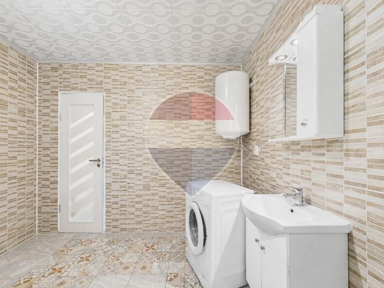 Casă individuală cu 5 camere cu Teren 1715 Mp în Merenii de Jos
