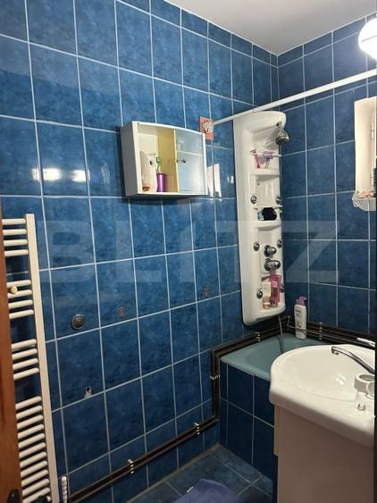 Garsonieră decomandată, mobilată în Câmpeni