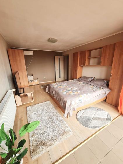 Apartament cu 2 camere decomandat în Badea Cârțan
