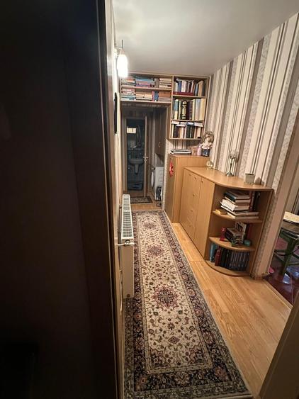 Apartament cu 4 camere decomandat în Titan