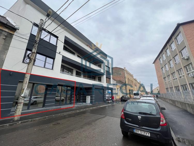 Spatiu comercial nou, zona Pietei Decebal - 45mp utili - 4