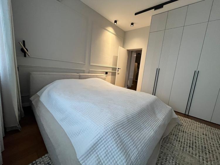 Apartament cu 3 camere decomandat, mobilat în Unirii
