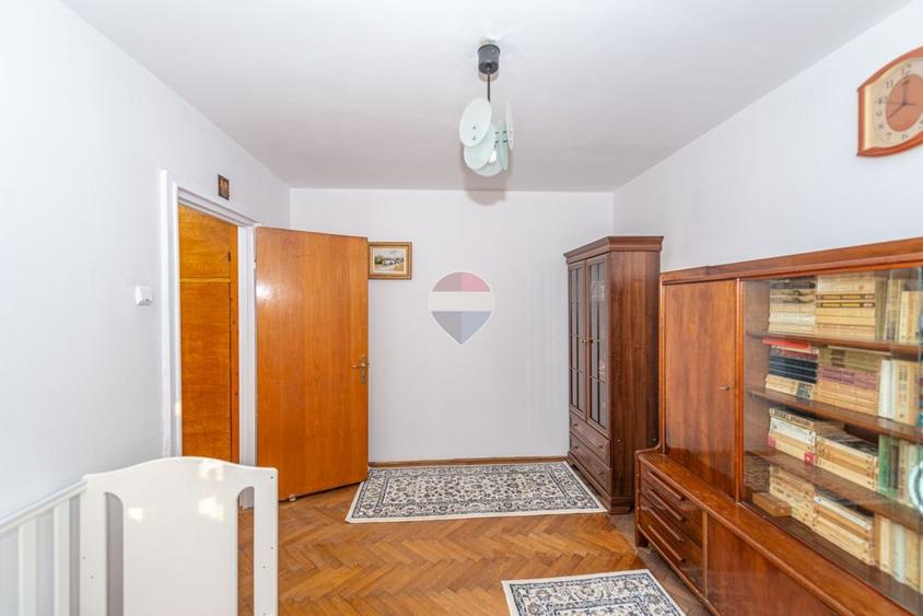 Apartament cu 3 camere semidecomandat, mobilat în Bucureștii Noi