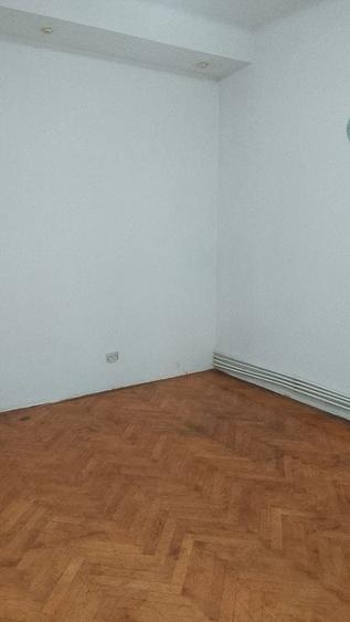 Apartament cu 3 camere decomandat în Universitate
