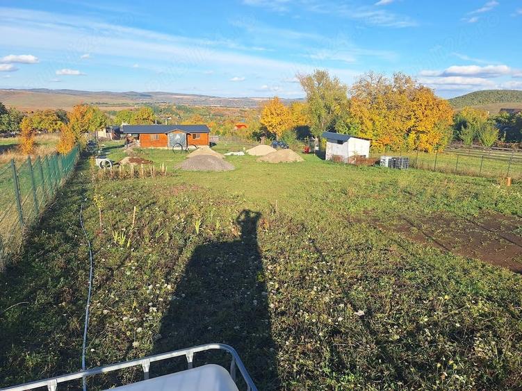 Teren de 1400 mp, în Sărata