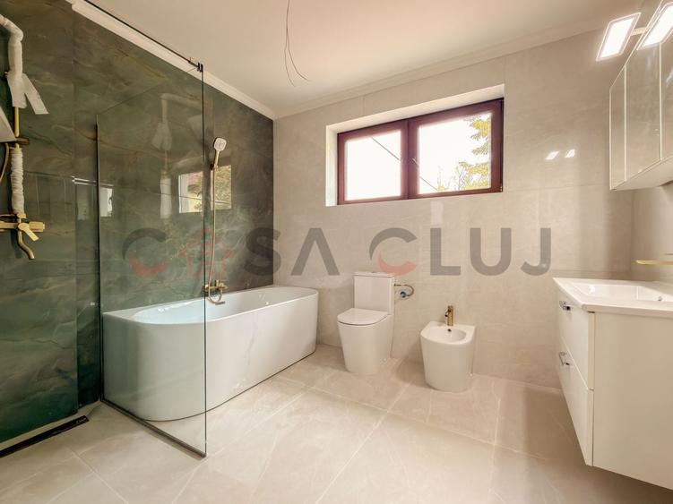 Casă individuală cu 5 camere cu Canalizare în Central