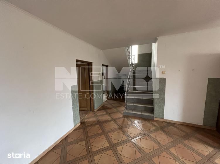 Casă cu 5 camere cu Teren 1600 Mp în Rădăuți