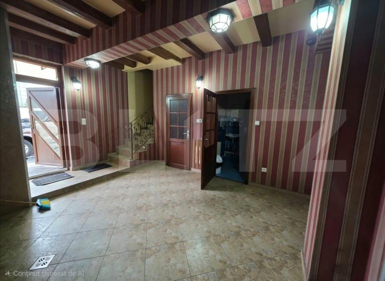Casă individuală cu 8 camere cu Canalizare în Cloșca