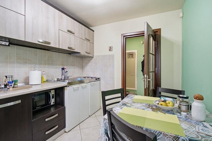 Apartament cu 3 camere semidecomandat în Ultracentral
