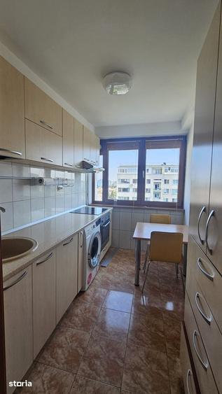 Apartament cu 3 camere, mobilat în Grivița