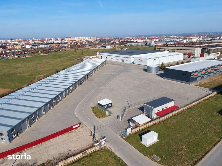 Spațiu comercial, de 2,100 mp, în Est