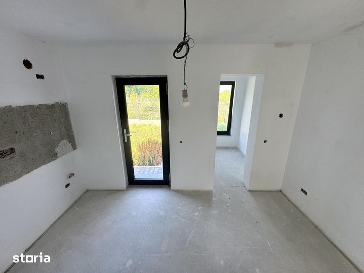 Casă cu 4 camere cu Teren 450 Mp în Ciurea