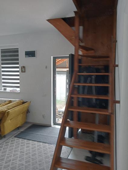 Casă cu 3 camere cu Teren 240 Mp în Central
