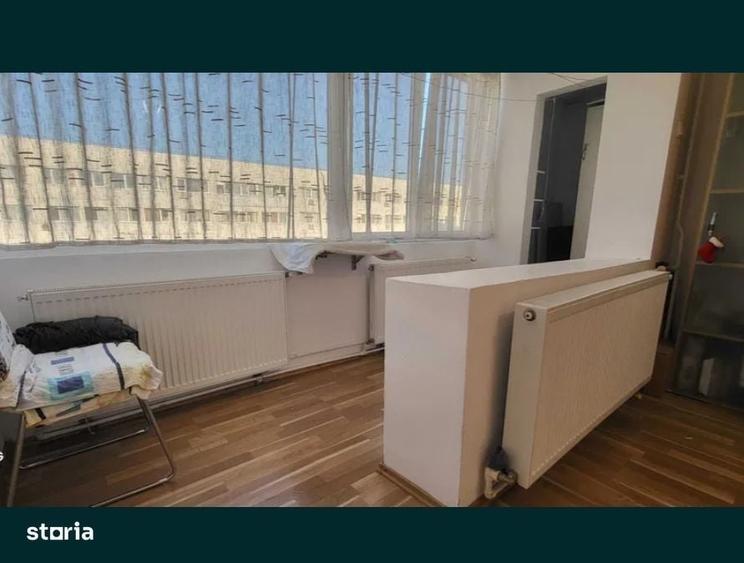 Apartament cu 3 camere semidecomandat în Iancului