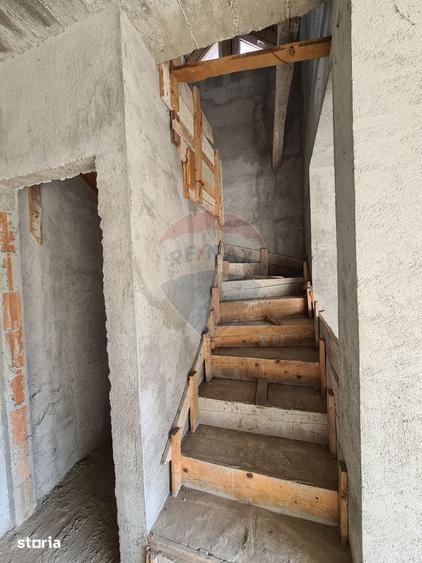 Casă cu 3 camere cu Teren 334 Mp în Sud