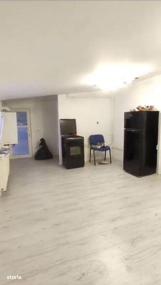 Casă cu 3 camere în Lacul Tei