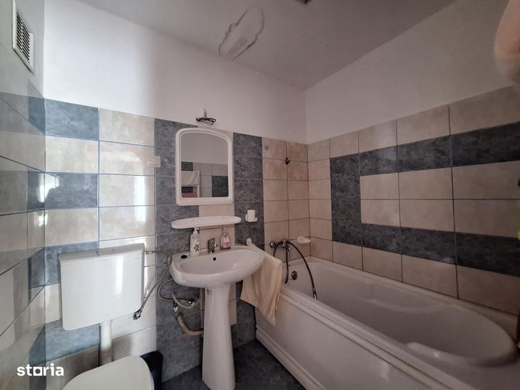 Apartament decomandat, etajul 1, zona KIK - 2