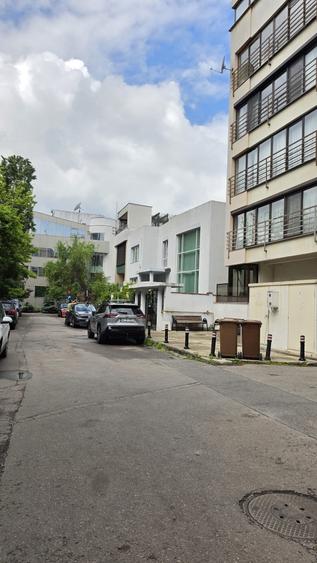 vila individuala de vanzare,zona Nordului Herastrau - 1