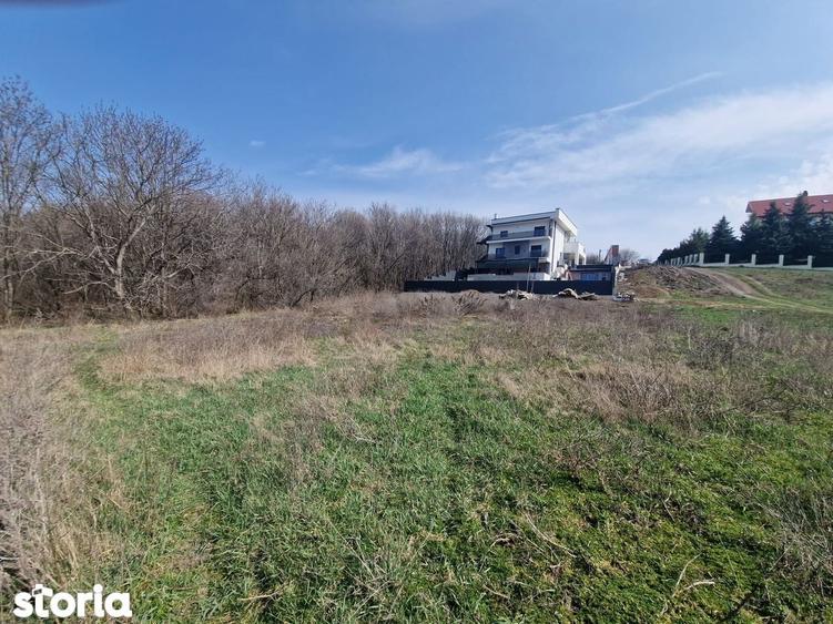 Teren de 1650 mp, în Central