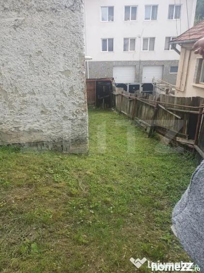 Casă cu 5 camere cu Teren 843 Mp în Schei
