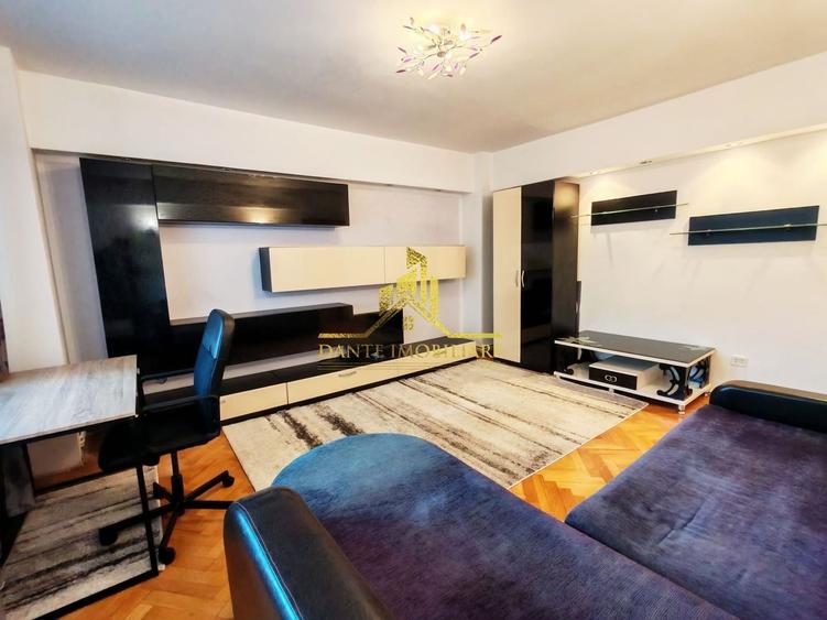 Apartament cu 3 camere decomandat, mobilat în Semicentral
