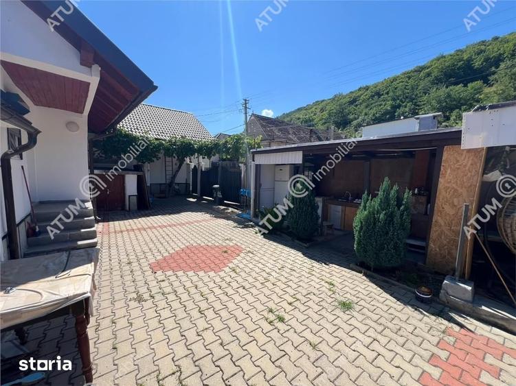 Casă cu 3 camere cu Teren 297 Mp în Poplaca