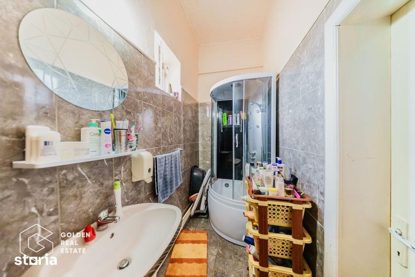 Casă cu 3 camere cu Teren 1778 Mp în Central