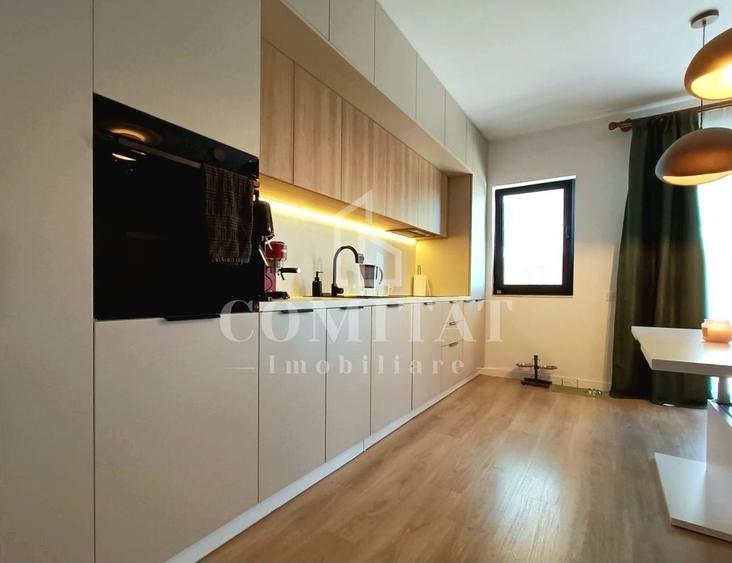 Apartament cu 2 camere semidecomandat, mobilat în Florești