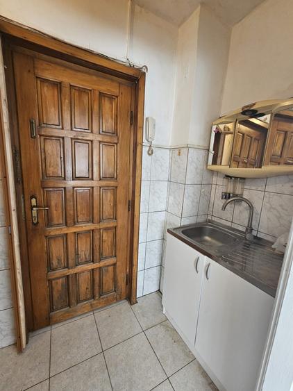 Garsonieră decomandată în Buziașului