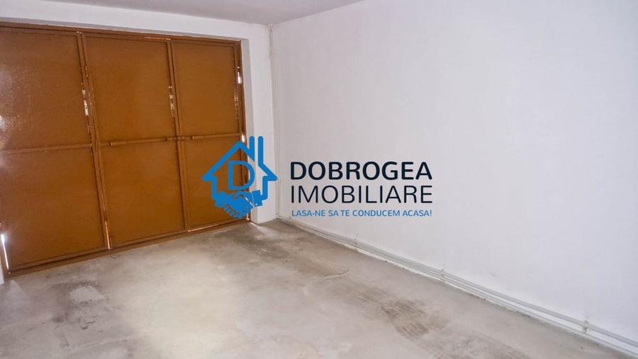 Casă individuală cu 5 camere cu Canalizare în Păcii