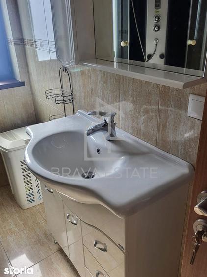 Apartament cu 3 camere decomandat, mobilat în Între Lacuri