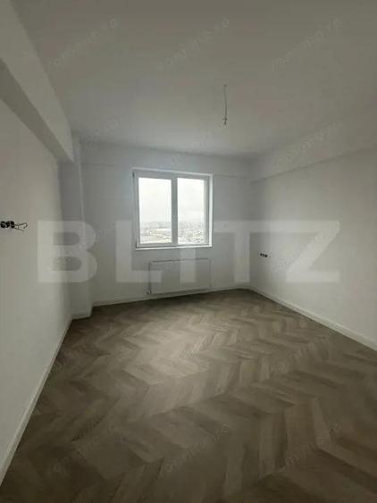 Apartament cu 3 camere decomandat în Micro 6
