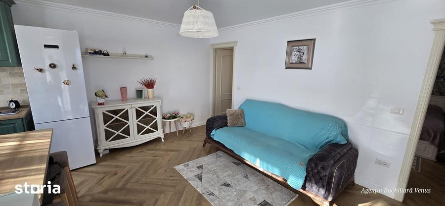 Casă cu 2 camere cu Teren 682 Mp în Central