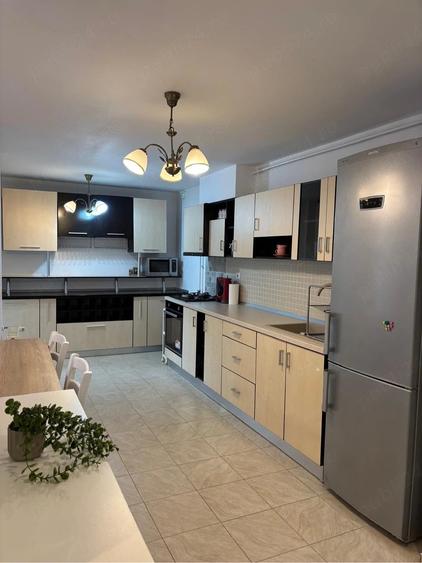 Apartament cu 2 camere semidecomandat în Colentina
