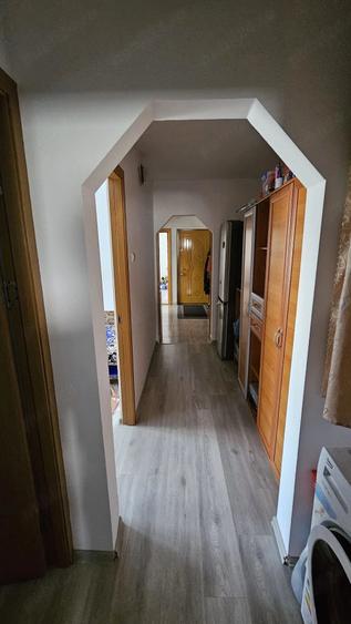 Vand apartament 3 camere in Obcini - 6