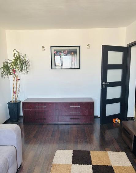 Apartament cu 3 camere semidecomandat, mobilat în Obor