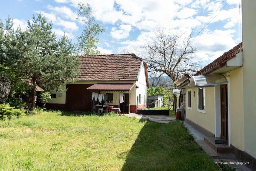 Casă cu Teren 2957 Mp în Ponor