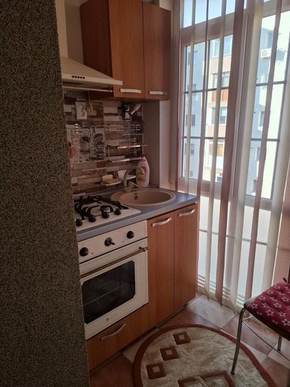 Apartament cu 2 camere decomandat în Ostroveni