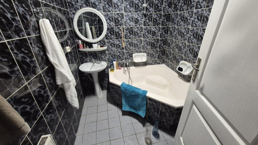 Apartament tip studio cu 1 camera, spatios, 45 mp utili, UMF, Hasdeu! - 5