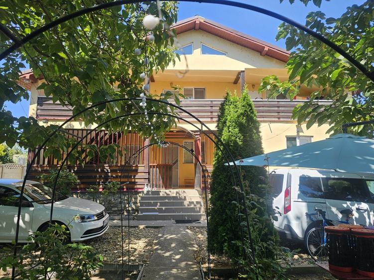 Casă cu 4 camere în Jurilovca