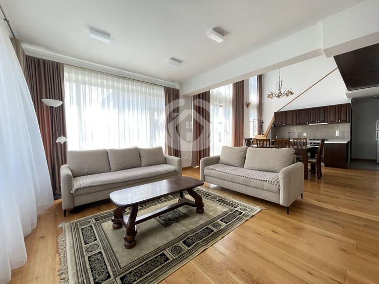 Apartament cu 4 camere decomandat, mobilat în Hipodrom 2